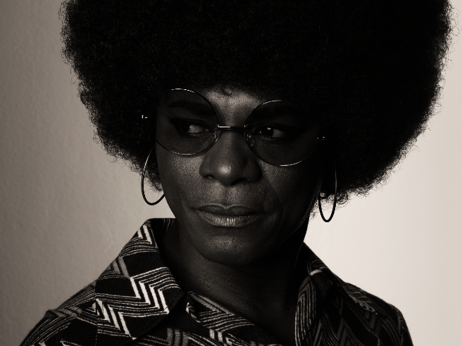 black woman wearing sunglasses